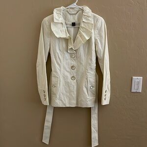 White House Black Market Women’s Cream Ruffle Collared Blouse Coat Size XS